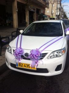 זרים וסידורי פרחים