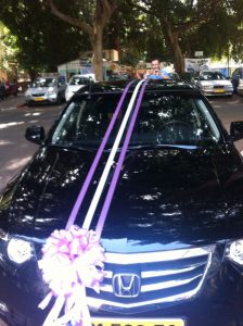 זרים וסידורי פרחים
