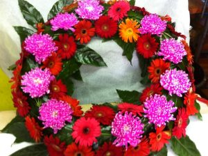 זרים וסידורי פרחים