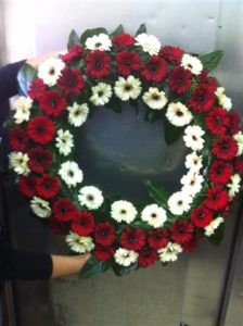 זרים וסידורי פרחים