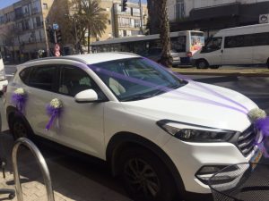 זרים וסידורי פרחים