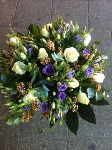 זרים וסידורי פרחים