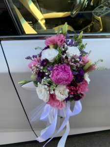 זרים וסידורי פרחים