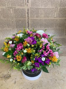 זרים וסידורי פרחים